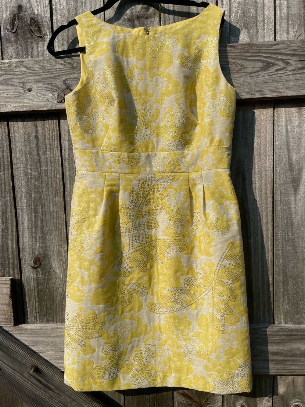 T Tahari Yellow Brocade Dress with Metallic Gold highlights Sz 10 - Picture 2 of 13